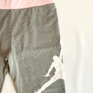 Air Jordan Girls Leggings | Gray w/ Pink Waistband | Logo | Size 10/12